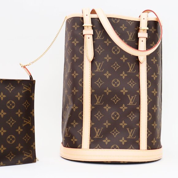 Louis Vuitton Accessory Zip Pouch w/ Removable Chain - Picture 16 of 16